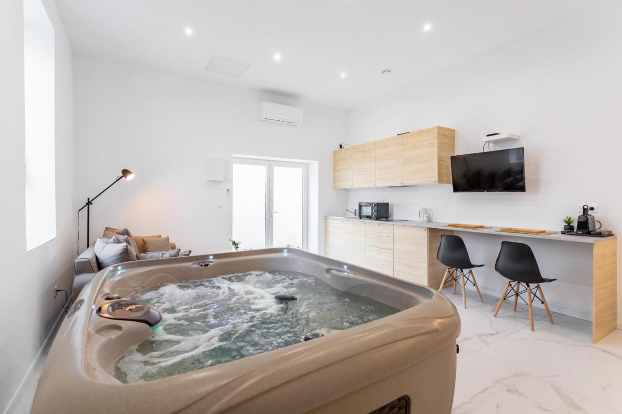 Love Room Jacuzzi Sauna Privatif Marsella Exterior foto